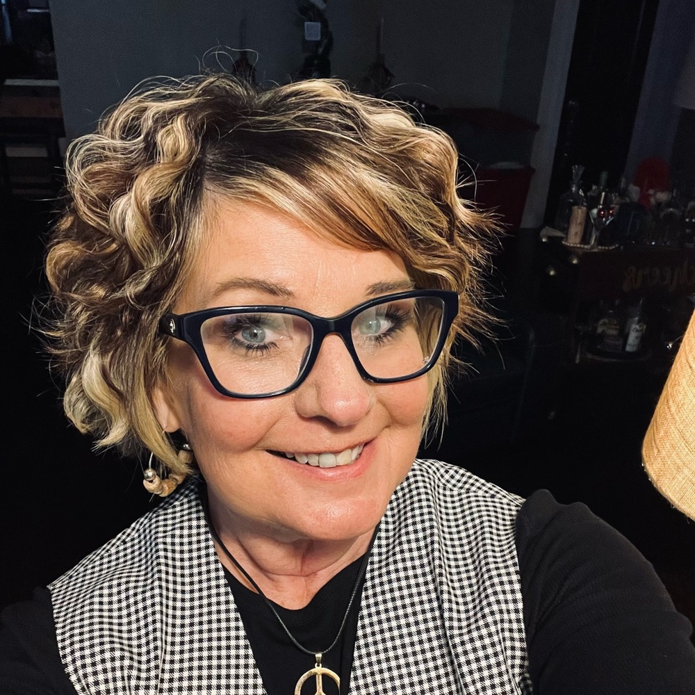 Meet your Posher, Keri